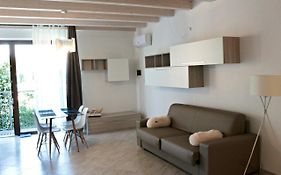 Paradeisos Residence Sas